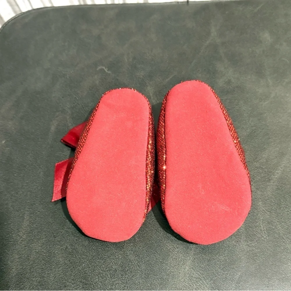 Glittery Red Baby Shoes with Bow 0-3 months 4 inches